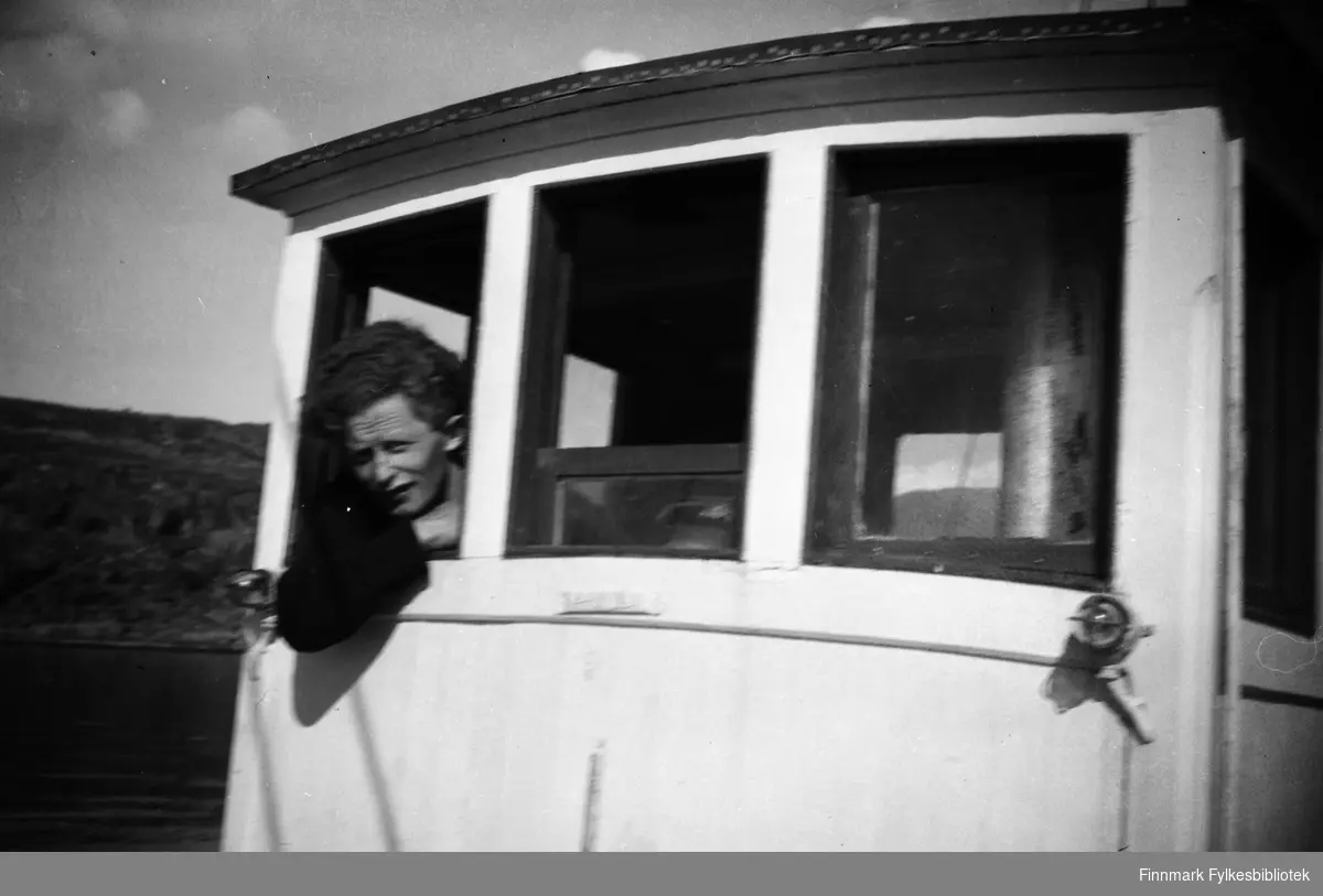 Maskinist Martin Moe på  "Solvang" som var legeskyssbåt i Havøysund de første årene etter krigen.
