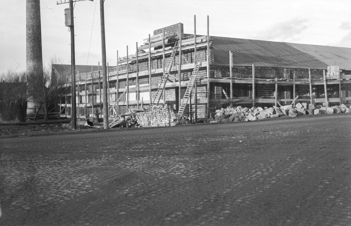 Seiersborg Tekstilfabrikk i Fredrikstad 1943.  Bygging? 3 ulike.