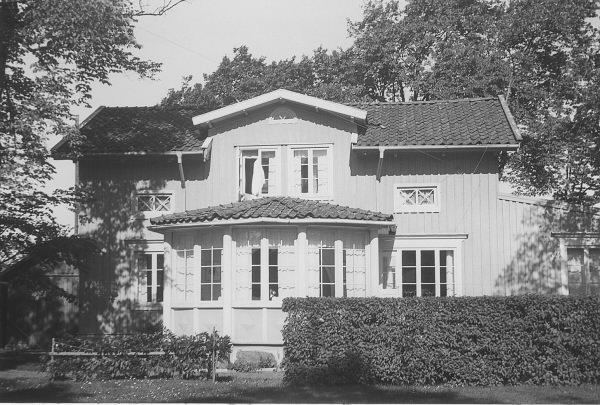 Villa i Släp, "Tidigare Dr Cederbergs villa".