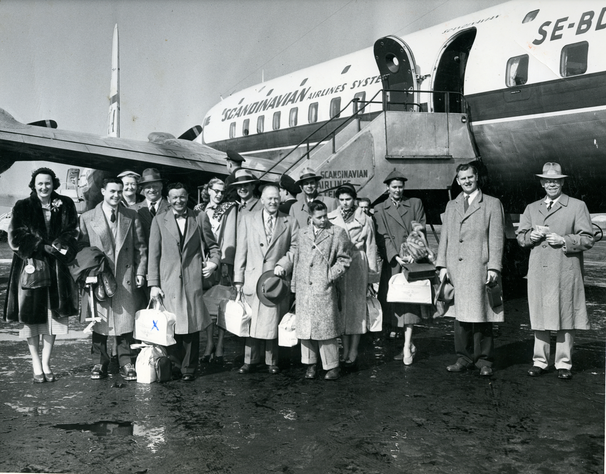 Amerikanere på tur til olympiaden i Oslo i 1952. Olaf Rodegard nr. 3 fra venstre.
