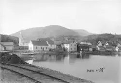 Hordaland, Bjørnafjorden kommune, Osøyro, Os kirke, jernbane