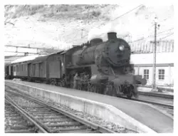 Damplokomotiv type 31b nr. 429 med dagtoget fra Oslo Ø til B