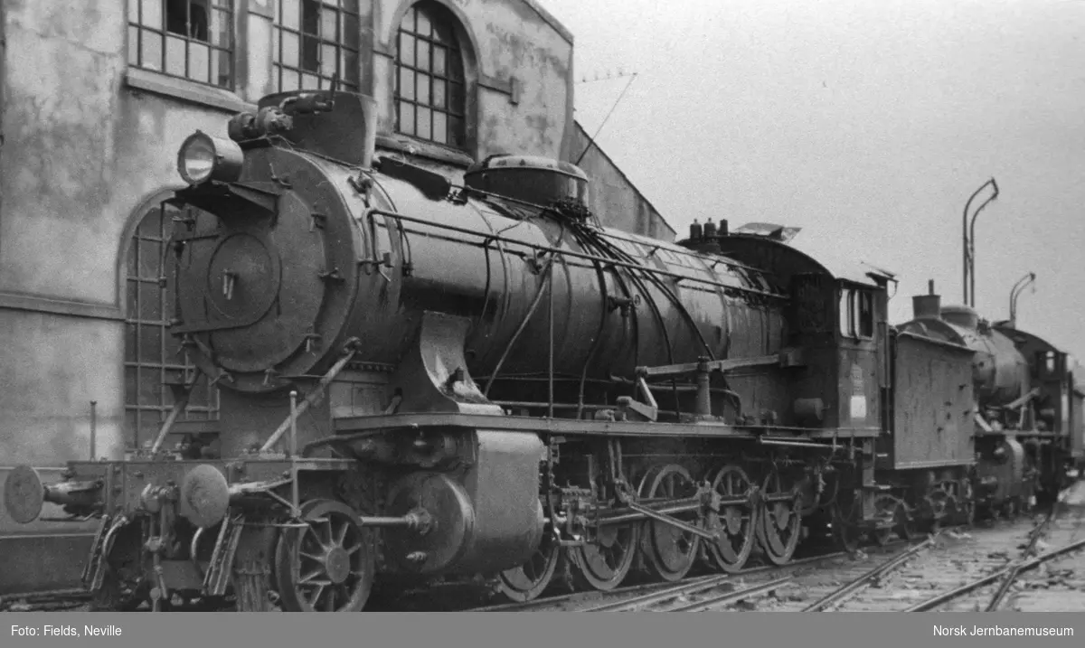 Damplokomotiv type 39a 166 på Bergen stasjon