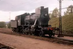 Damplokomotiv type 24b 210 på Sundland ved Drammen