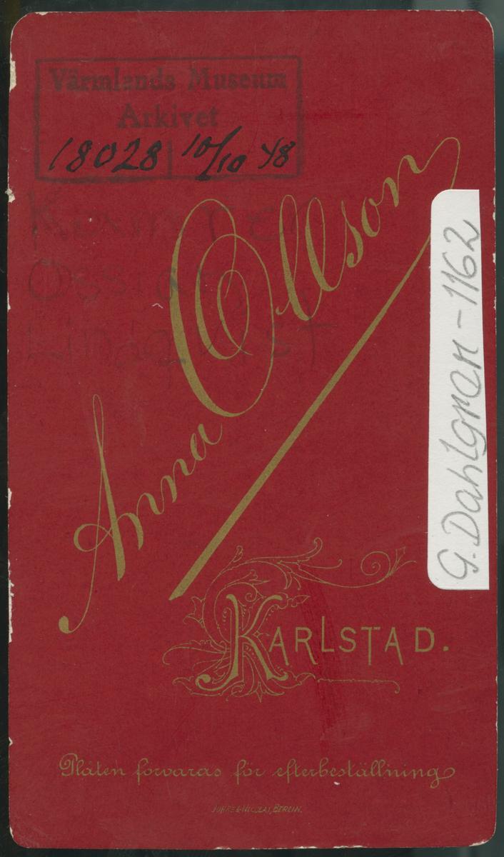På kuvertet står följande information sammanställd vid museets första genomgång av materialet: Ossian Lindqvist.