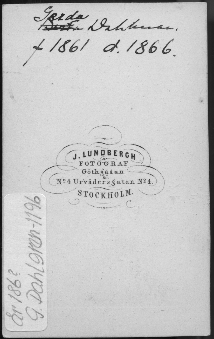 På kuvertet står följande information sammanställd vid museets första genomgång av materialet: Gerda Dahlman f. år1861 d. år 1866