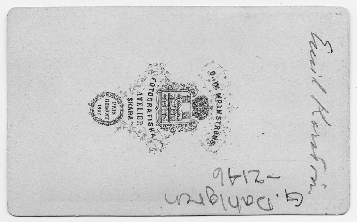 På kuvertet står följande information sammanställd vid museets första genomgång av materialet: Emil Karström
