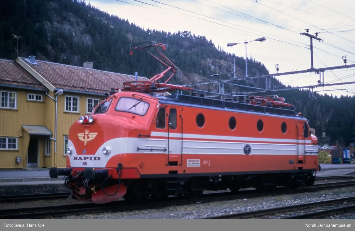 Svensk elektrisk lokomotiv Ra 847 på Støren stasjon