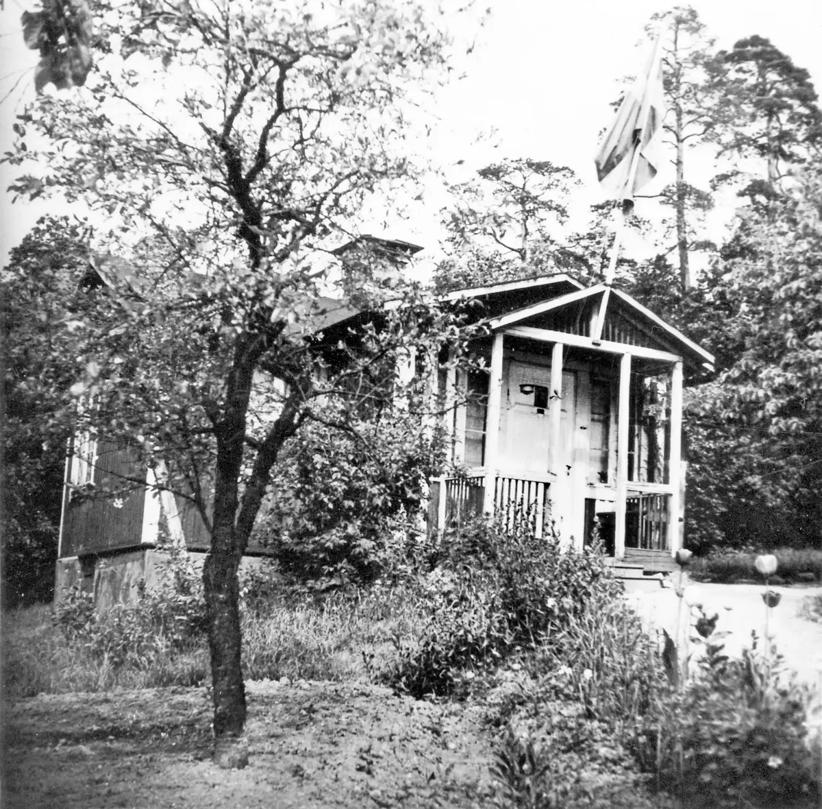 Årstaskog. I detta hus föddes Ingrid Landström 26/5 1908. Huset revs omkring 1965-70