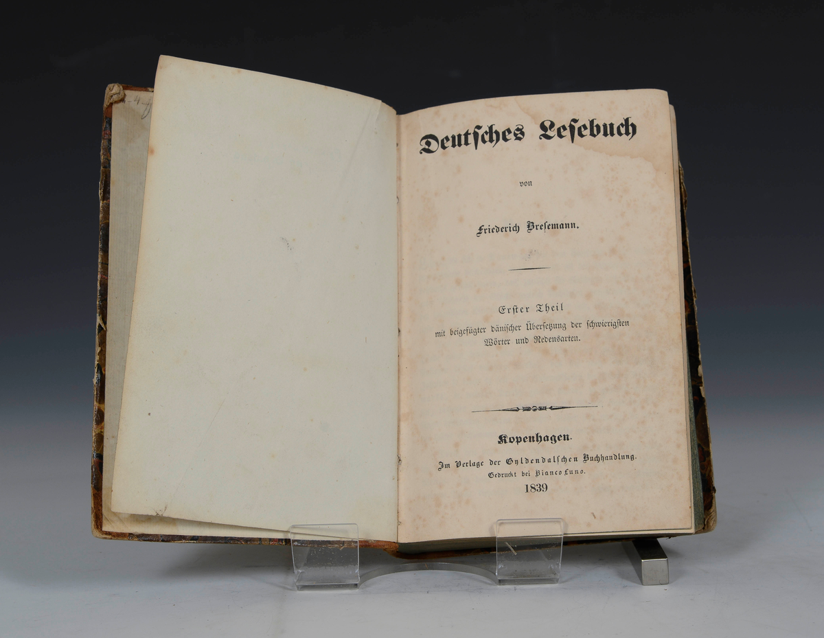 Prot: Friedrich Bresemann, Deutsches Lesebuch. Erster Theil. Kph. 1839. XXVIII s. + 458 s. + 1 bl. 8. F. (innb.)