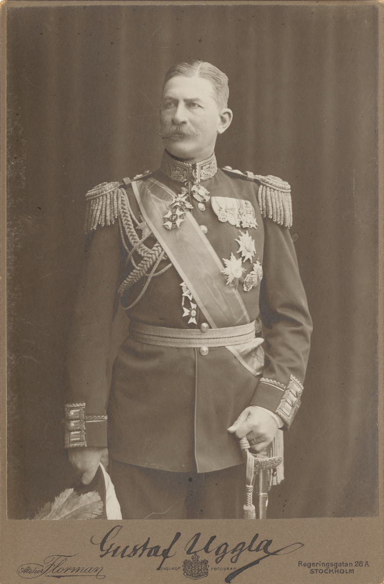 Porträtt av general Gustaf Uggla.