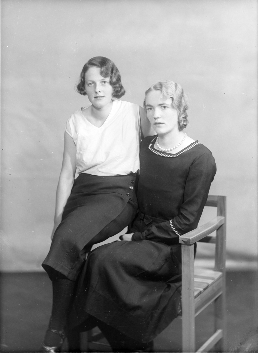 Portrett av to kvinner