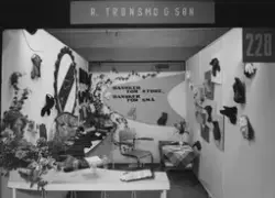 Tronsmos utstilling på tekstilmessen i Oslo i 1956.