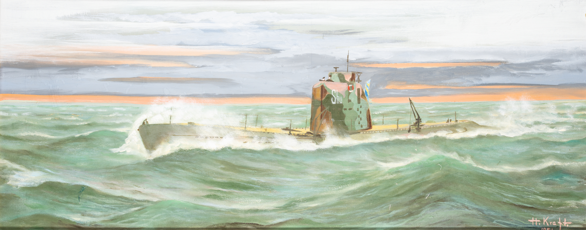 Oljemålning visande ubåten Sjöhunden under gång. Utförd av H. Kraft 1951.
Ram av trä med guldlist. Målad på duk.