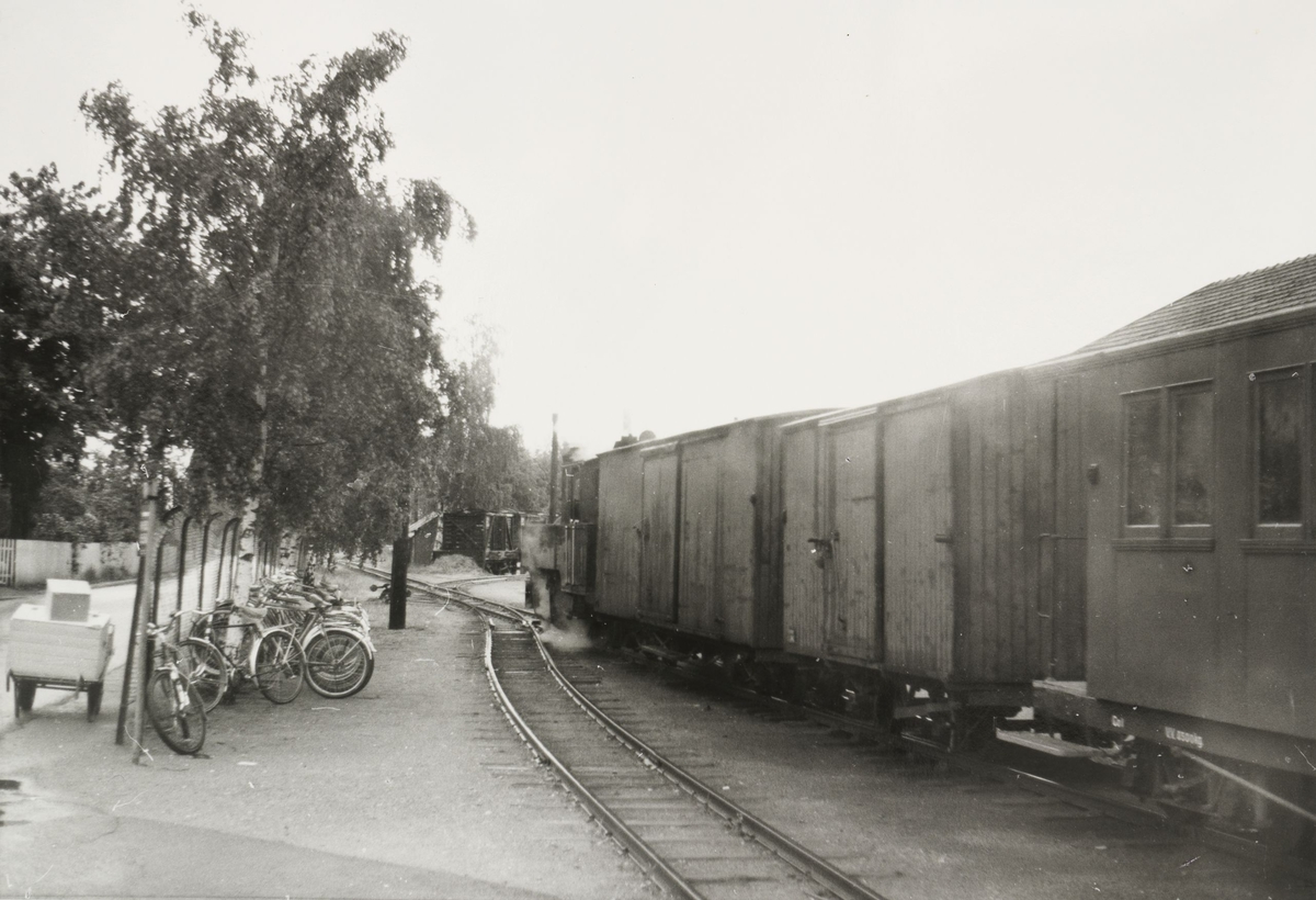 Tog retning Skulerud på Sørumsand stasjon.
