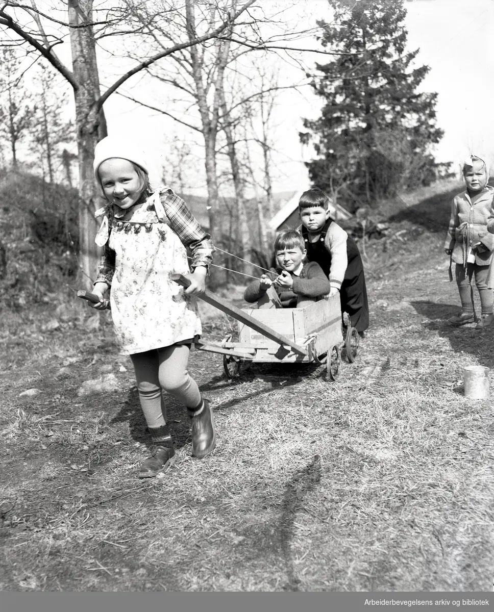 Hellerud barnehage,.april 1949