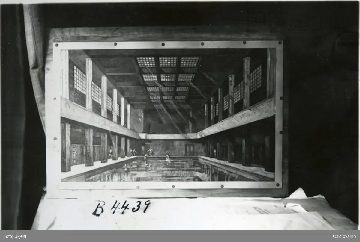 Torggata bad. Skissetegning av svømmehallen i bygningens hovedfasade. Endelig planløsning forelå bystyret 14. desember 1922. Påskrift i bildet: B4439.