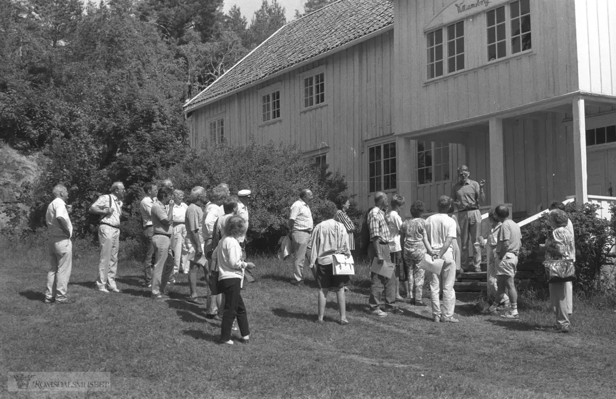 Williamsborg på Veøy, Williamsborg, Veøy. Coucheron-Aamots residens. Representantskapsmøte i stiftelsen Romsdalsmuseet våren 1992.