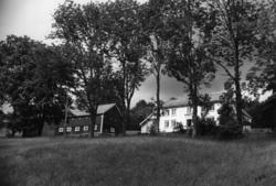 Nr.106. Hargaut øvre. Erik Hole. .(Bilder brukt i "Gards- og