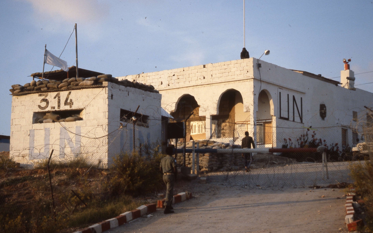 Frenchbatt (den franske bataljon) 1978-1979, 1982-1986. Var på plass i 1978 som første bataljon. Ble i 1986 trukket ut etter konfrontasjoner med Amal-militsen, der flere ble drept. Var gruppert i den nord-vestre delen av UNIFIL, mot Litani-elven.

Bildet viser Frenchbatt HQ i landsbyen Marrakeh, 1986.