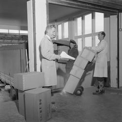 Lasting av varer for transport ved Nidar Chokoladefabriks A/