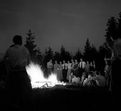 SANKTHANSBÅL, TREKKSPILLMUSIKK, MIDTSOMMER, BEDRIFTSHYTTA I 