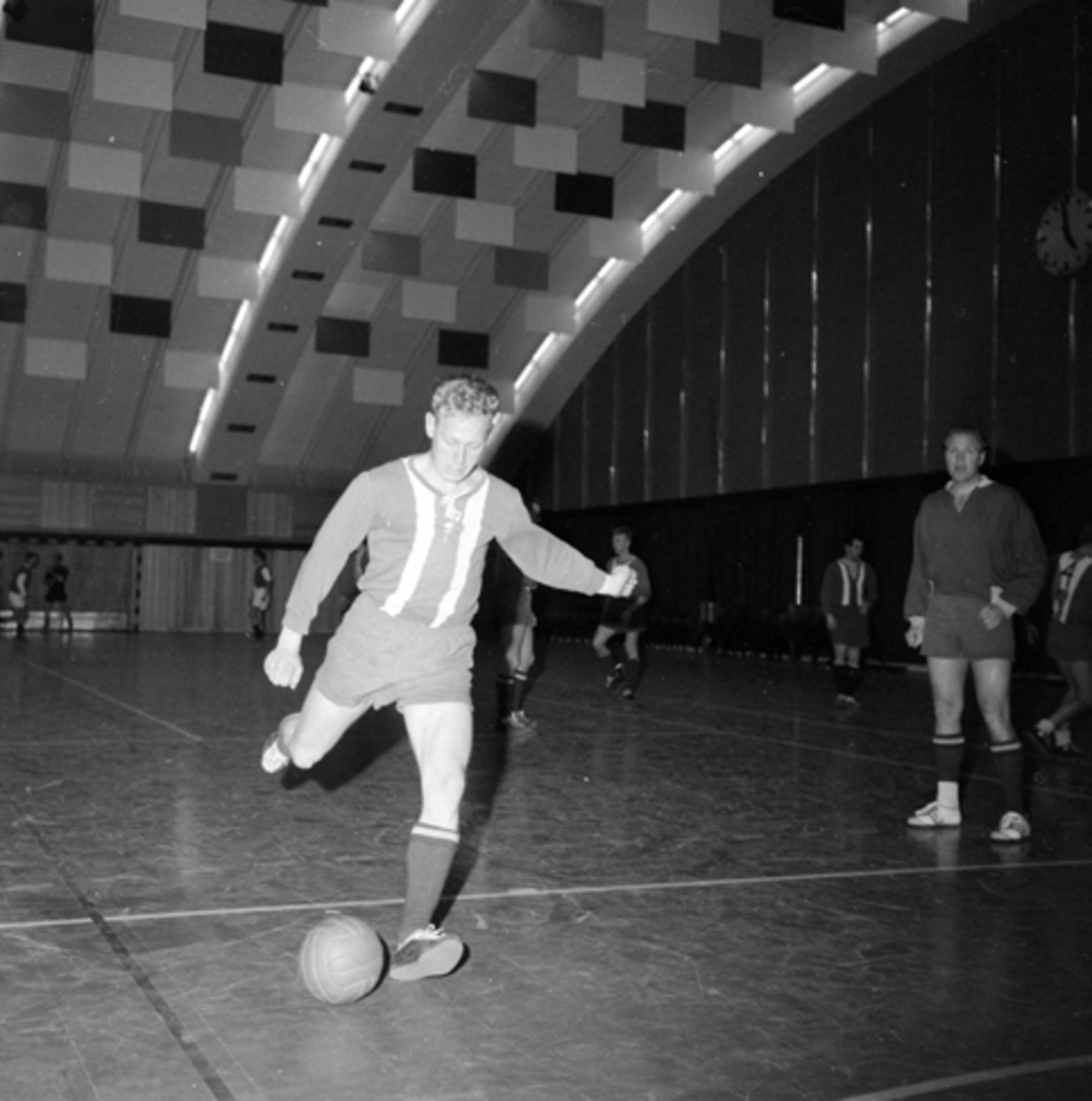 Svend Rakstad Larsen, Hamar Idrettslag, fotball, innedørs, Hamarhallen.