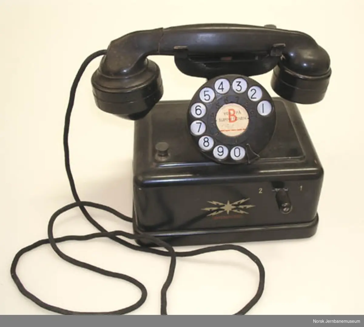 Bordtelefon : EB Oslo telefonanleggs modell 1934