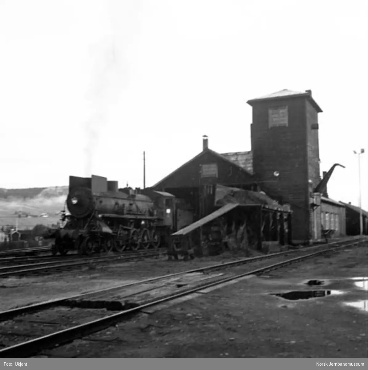 Tynset stasjon : lokomotivstallen