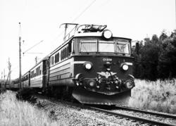 Elektrisk lokomotiv El 13 nr. 2159 med persontog