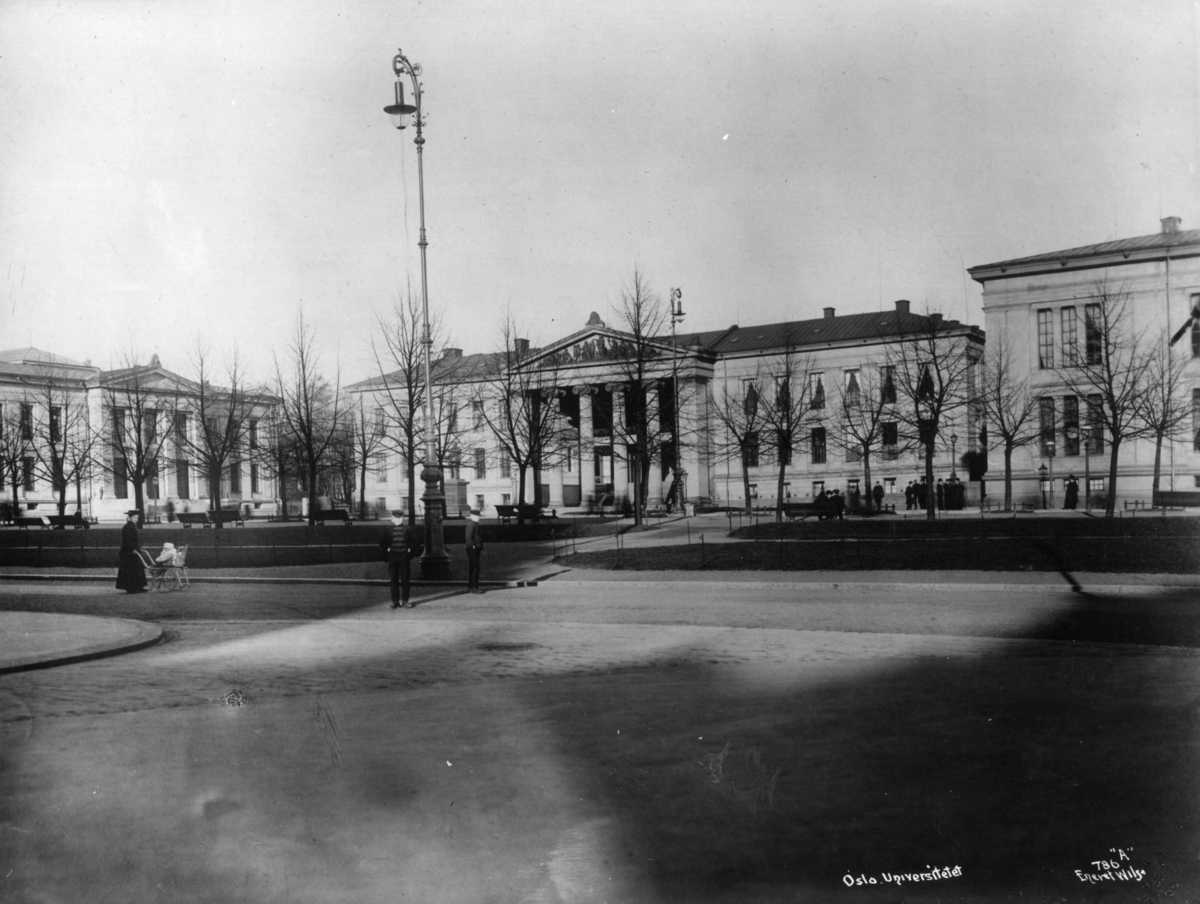 Universitetet, Oslo 1906. Universitet, Karl Johans gate og Universitetsplassen.