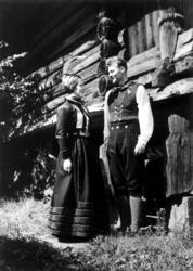 Drakt, Kvinne- og mannsdrakt