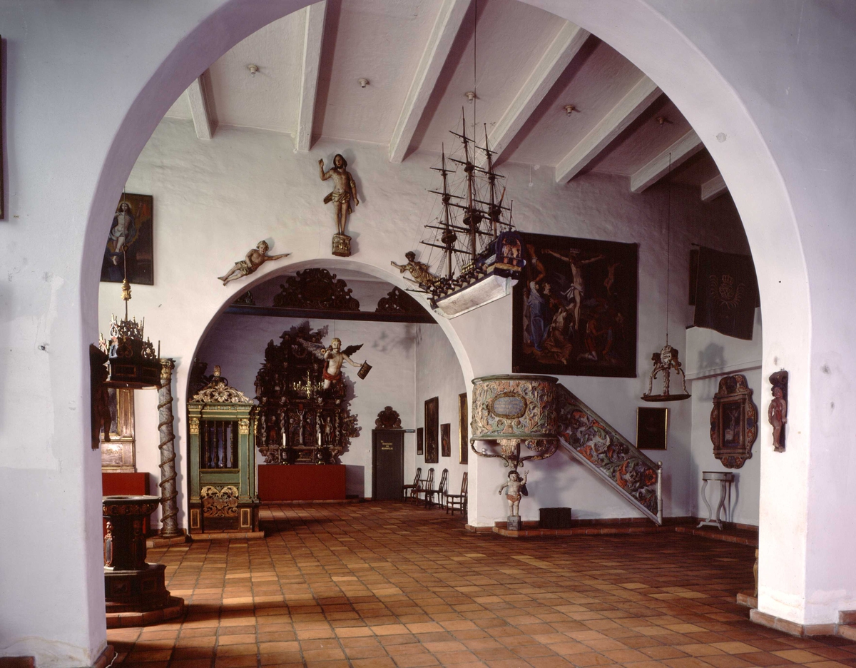 Oversiktsbilde fra Kirkesamlingen på Norsk Folkemuseum. - Norsk ...
