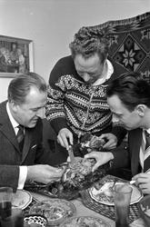 Serie. Smalahove-spising, nov.1961. Voss, Hordaland.