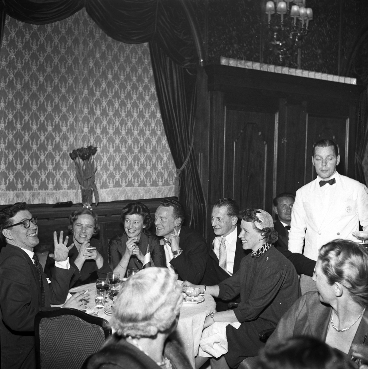Serie. Radioreporter Rolf Kirkvaag . Fotografert 1953-63.