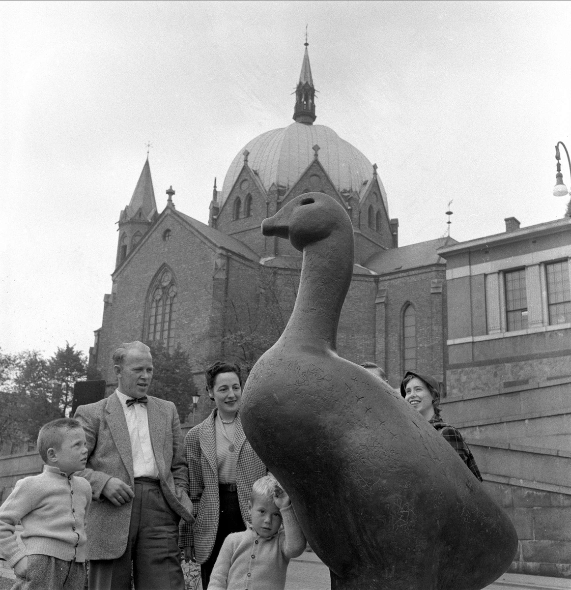 Aktiviteter i forbindelse med rebusløp for biler Dagbladet, Oslo, 24.09.1956