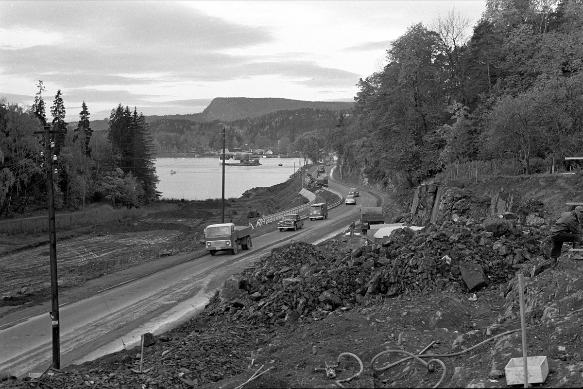 Drammensveien før Sandvika, Bærum, oktober 1963.