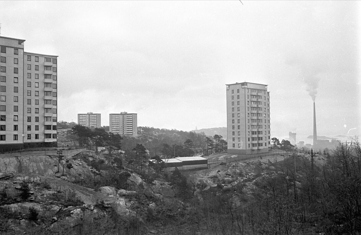 Kristiansand, april 1967. Høyblokker
