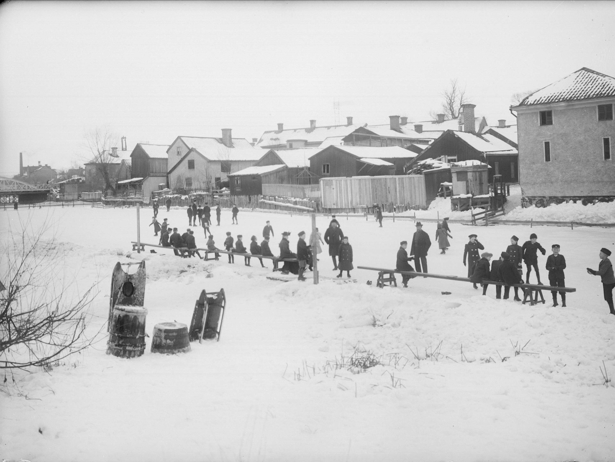 Skridskoåkning på Fyrisån i Uppsala 1901 - 1902