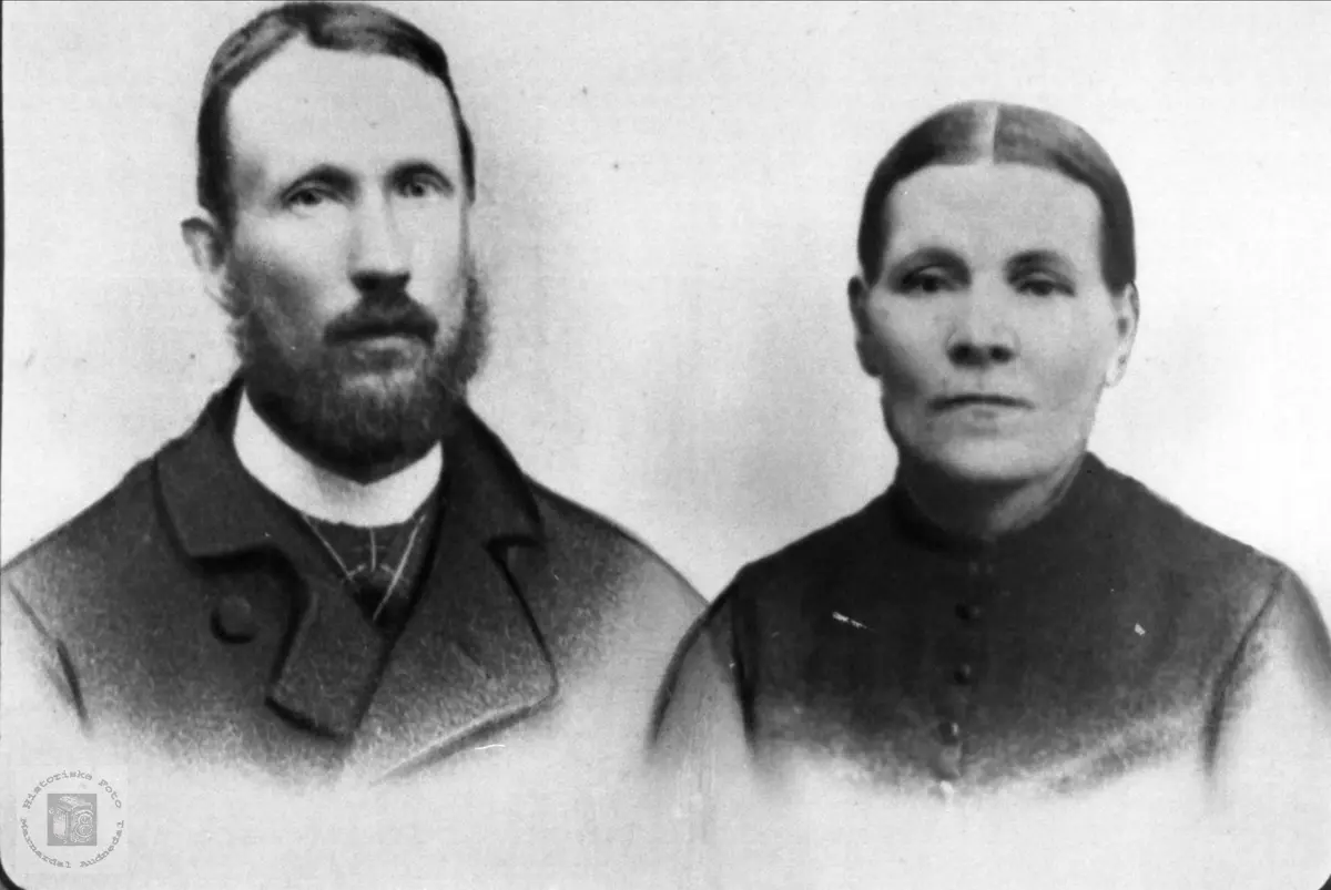 Ekteparet Anders og Marie Sigvaldsen, Øyslebø.