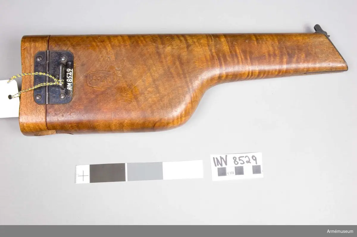 Pistolfodral med löskolv till halvautomatisk pistol, Mauser (ca 1910), Tyskland. Märkt O (Mauser). 

Samhörande nr är 8528 halvautomatpistol, 8529 fodral.