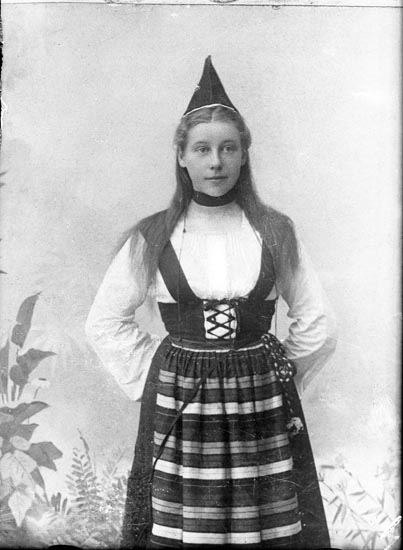 Enligt fotografens anteckningar: "1938, 3. Fru Vall rep. Munkedal".