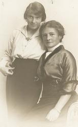 Barbra og Gerda Ring.