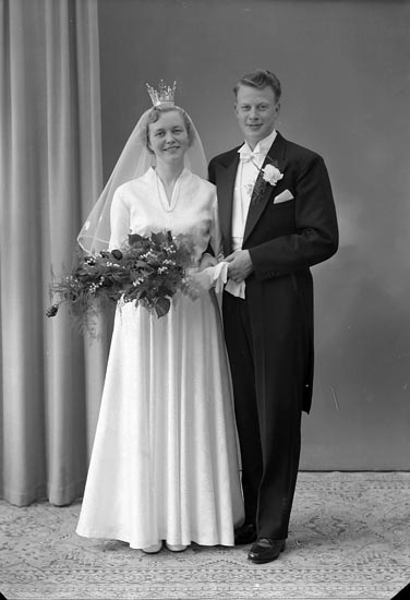 Brudparet Lars och Ann-Britt Pettersson maj 1957