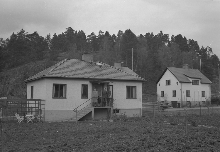 Text till bilden: "Hus. Ingvar Granat, Skyttevägen 13. 1948.05.01"