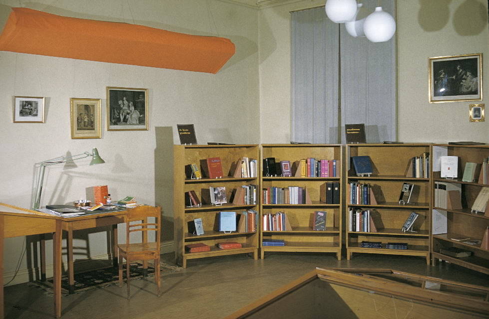 Utställningen "Boken i filatelins värld" i Postmuseum, tiden
19 februari - 10 april 1960.