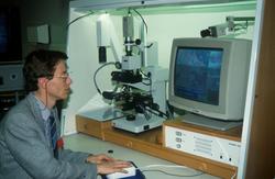 Datamaskiner med operatør.