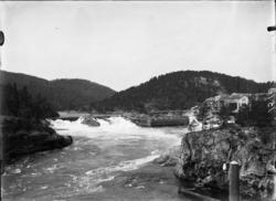 Skotfossen.
Skotfoss