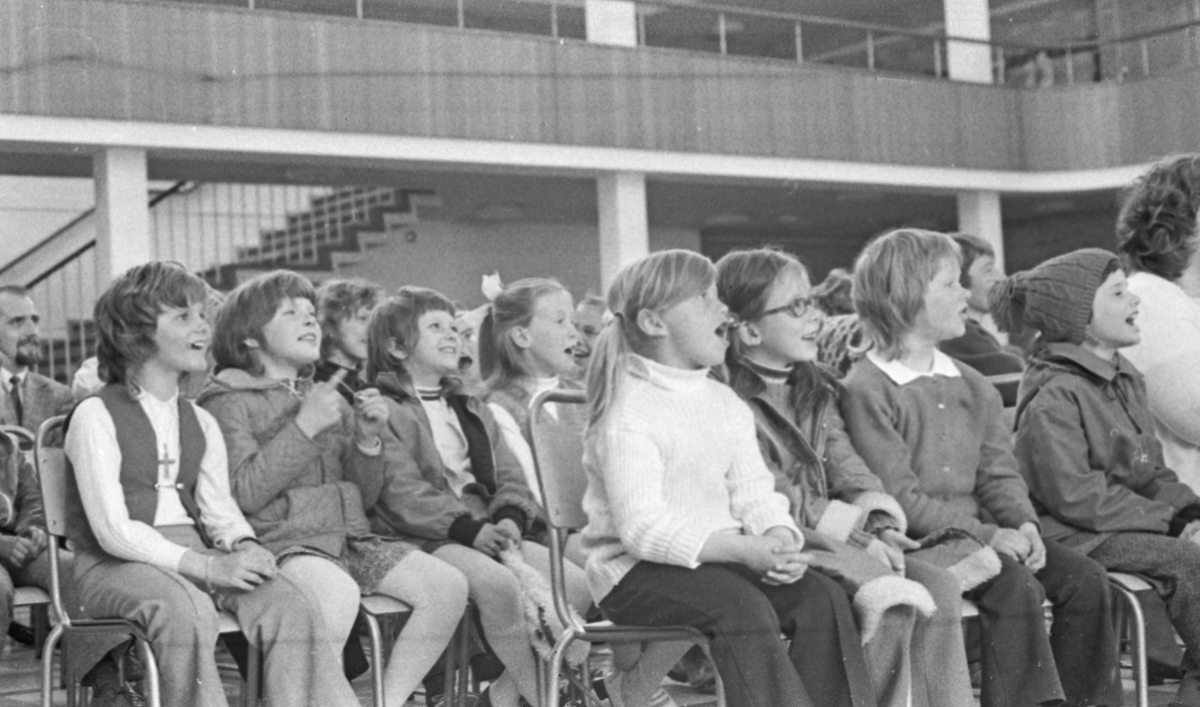 Barneteater i Aulaen.