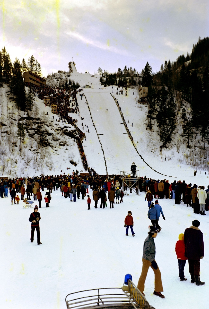 NM på ski i Meldal 1974.  Hopprenn Kløvsteinbakken.
